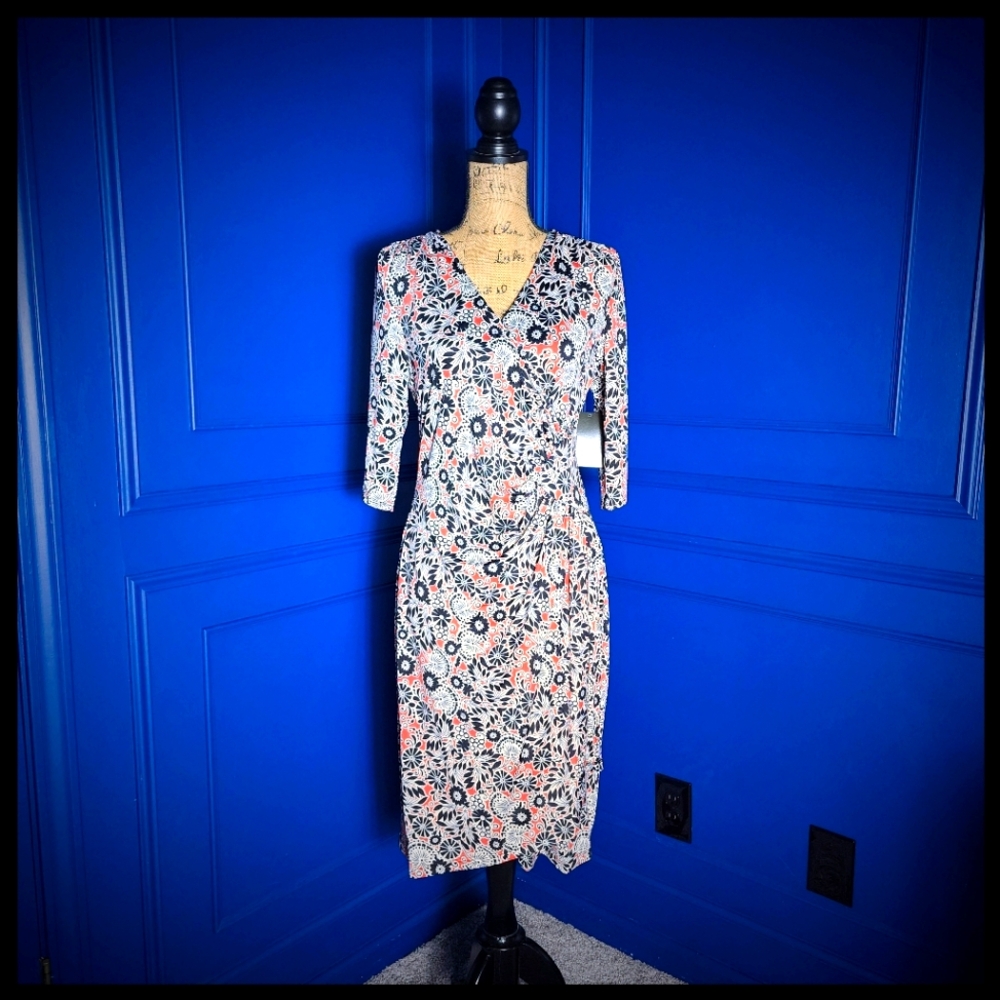Kiyonna V-Neck Floral Plus Size Dress Size 0